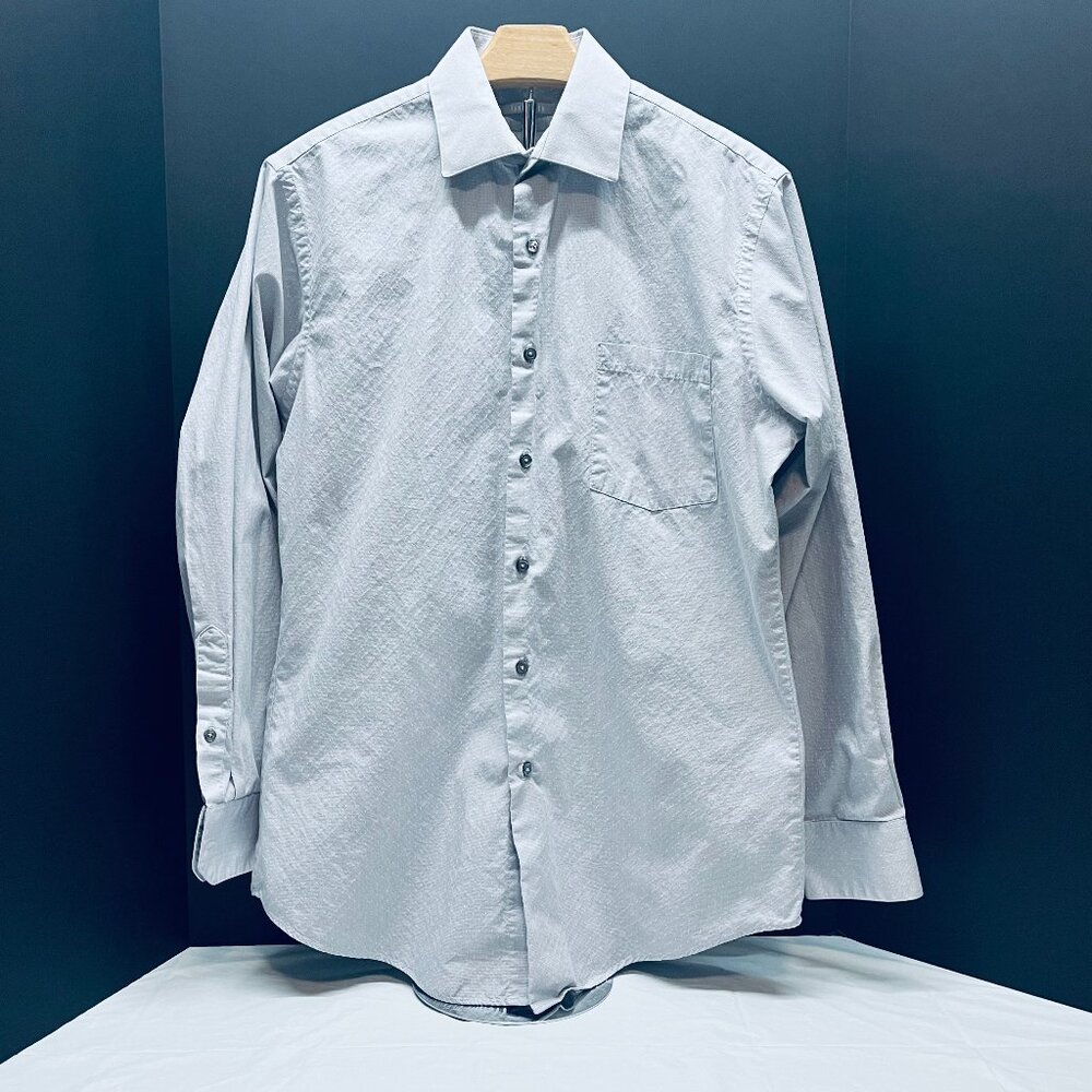 Van Heusen Mens Long Sleeve Light Blue Dress Shirt 15 neck,‎ 32/33 sleeve